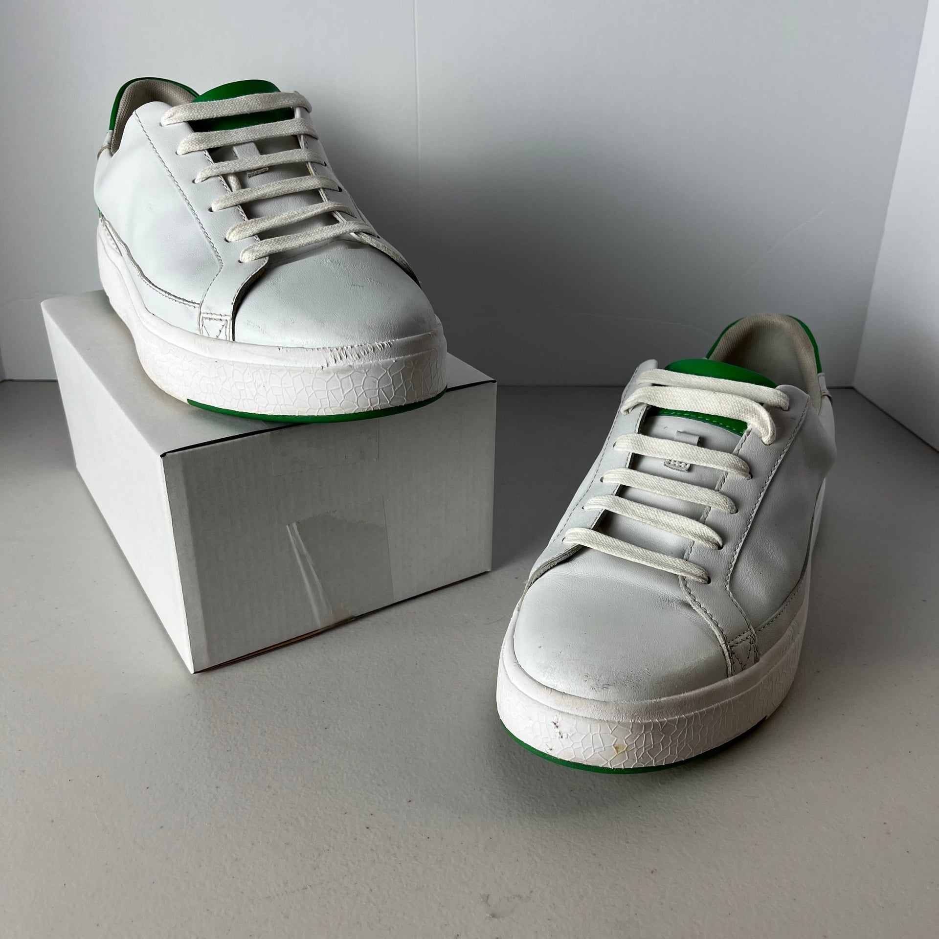Kizik Hands Free Slip On Sneakers White Green Men’s 9.5 Wide